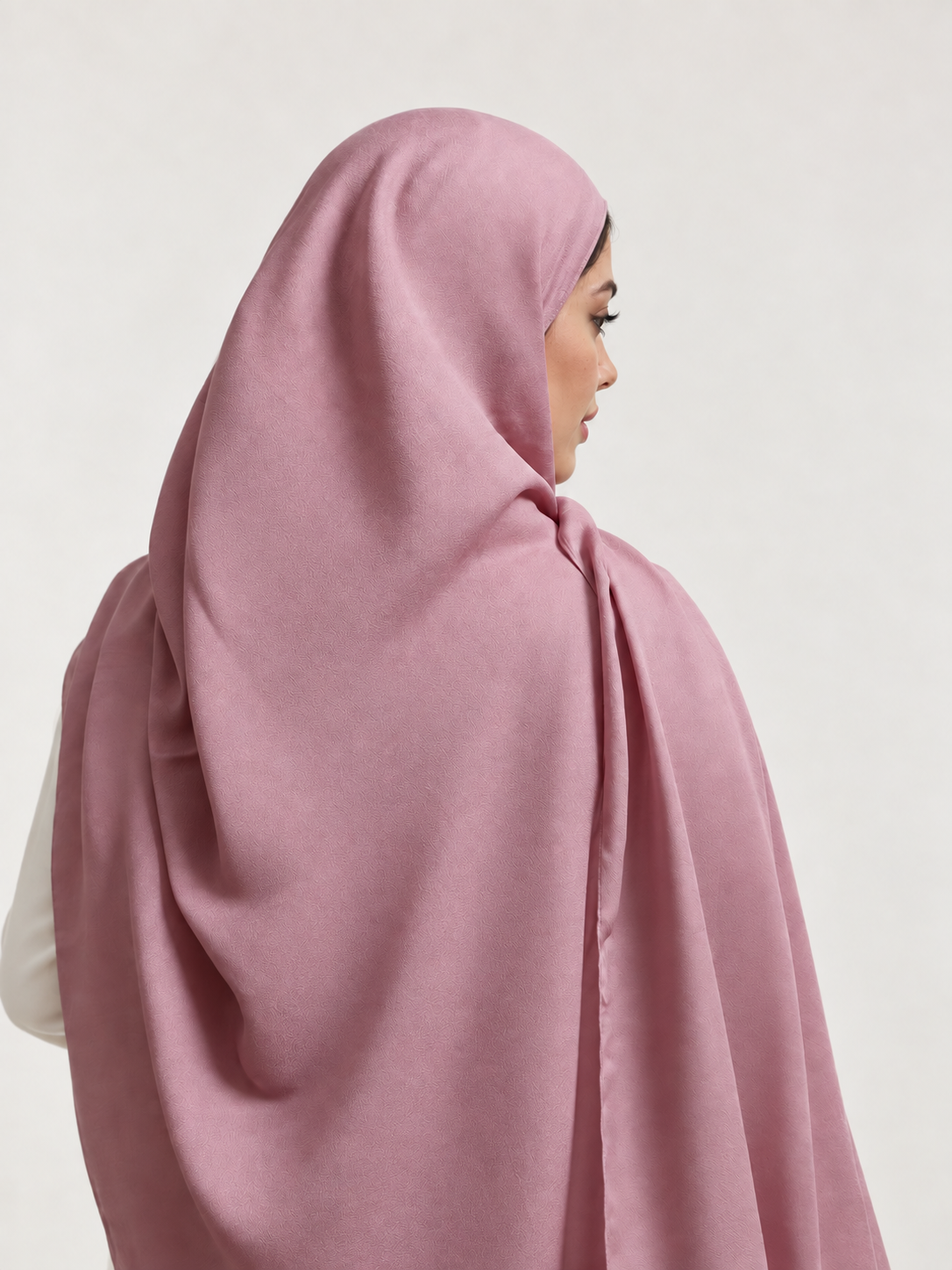 Blush Cream — Soft Elegance