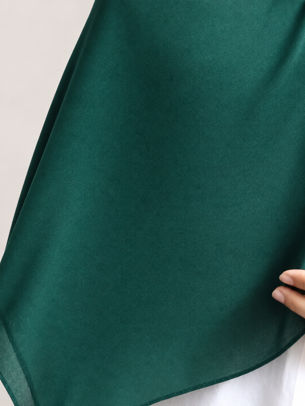 Emerald Night — Soft Elegance