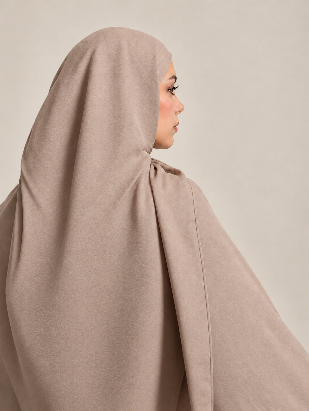 Nude Latte — Soft Elegance